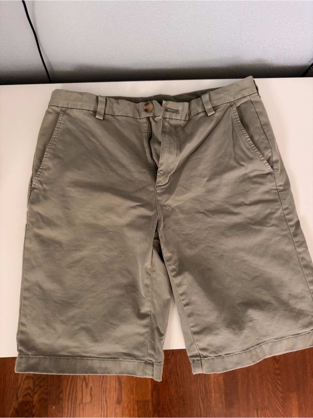 Vineyard Vines Olive Shorts